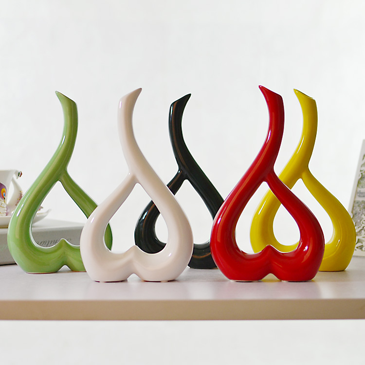 Modern home act the role ofing new home furnishing articles marriage room decoration craft gift porcelain vase decoration heart - shaped flowers