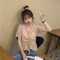 Floral short sleeve shirt womens summer new sweet V-collar short top design sense niche skinny small shirt ins tide