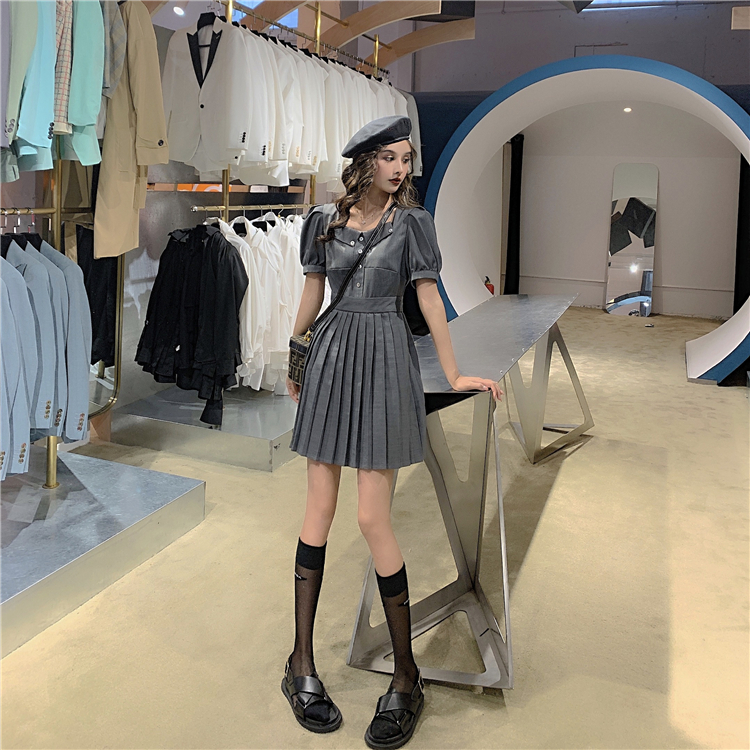 VK旗艦店 韓國風百褶高腰泡泡袖復古短袖洋裝