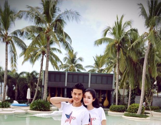 Quần đi biển quần soóc mùa xuân và mùa hè quần nam rộng 衩 đôi T 桖 bên bờ biển nhanh khô thể thao và quần du lịch giải trí - Quần bãi biển quần đi biển nam vải dù