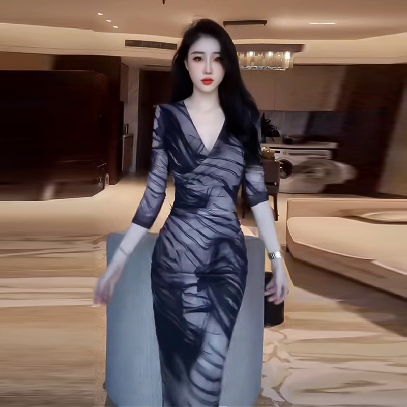 Women's Spring Dress 2026 New Style Slim Fit Hip-Hugging V-Neck Long-Sleeve Elegant Dress for Spring