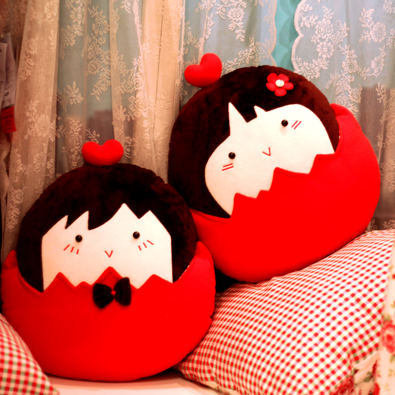 A pair of cute dolls wedding gifts Newly married bed doll couples doll wedding room plush pillow