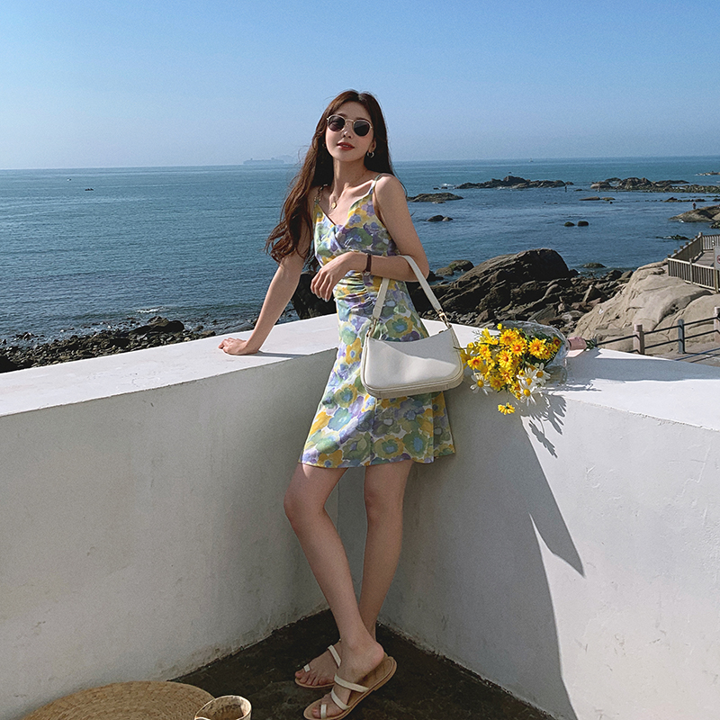 Sanya vacation seaside strap beach skirt 2023 new slim sexy strapless oil painting vest sleeveless dress