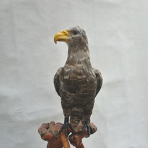  Simulation eagle office study ornaments Decorative desktop beggars falcon old eagle bird scaring garden ornaments goose feather craft