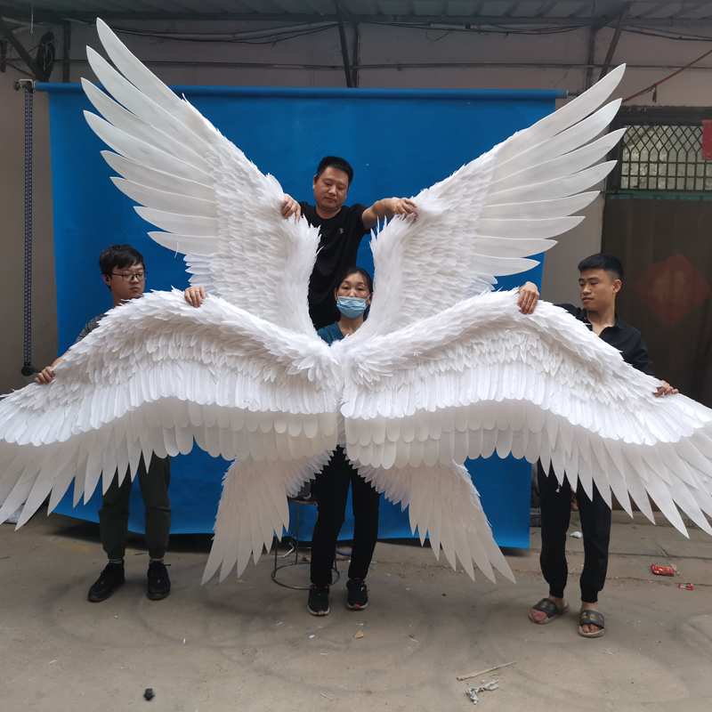 Six Wings White Sky Make Wings Feather Wings Wall Decoration Stage Wedding background Site Placement of children's tennis Red Wall