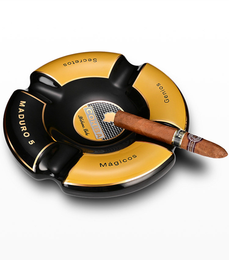 Ceramic ashtray_11.jpg