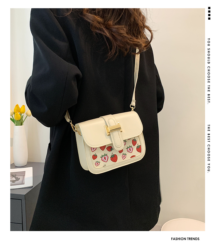 Women's Small Pu Leather Fruit Strawberry Cute Streetwear Square Magnetic Buckle Shoulder Bag display picture 1