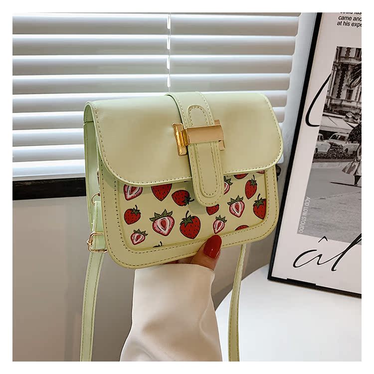 Women's Small Pu Leather Fruit Strawberry Cute Streetwear Square Magnetic Buckle Shoulder Bag display picture 72