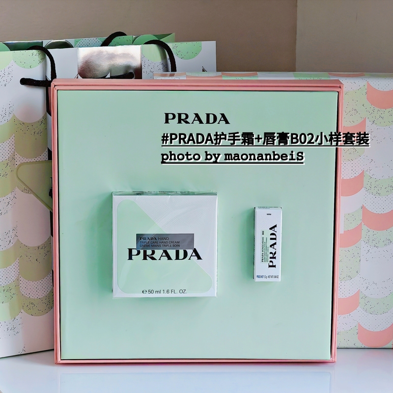 Valentine's Day In-Stock Prada Prada My Precious Moments Snap-On Hand Cream 50ml Moisturizing Set Gift Box Gift Bag Valentine's Day In-Stock Prada Prada My Precious Moments Snap-On Hand Cream 50ml Moisturizing Set Gift Box Gift Bag