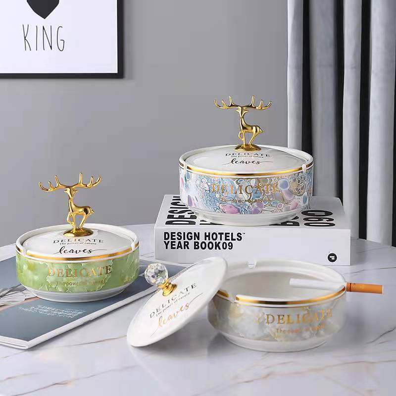 Light and luxurious ceramic Ashtray Modern Minimalist Creative Personality Windproof Big Deer Head Office Upscale With Lid Cigarette Cylinders