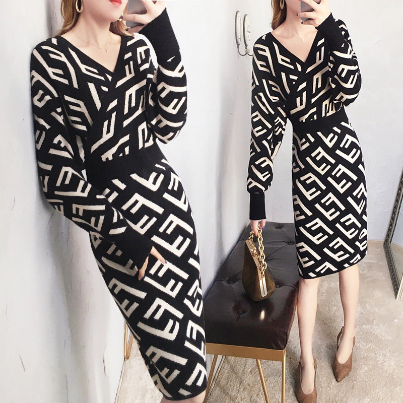 2022 Fall New Fashion Knit Ocean Dress V Collar Inner Hitch Bottom Thickened Sweater Dress Children Fall Temperament