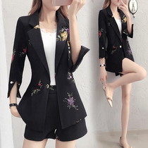 Foreign Air Suit Shorts Suit Woman 2022 Early spring New fashion small scents Wind embroidery Two sets of temperament to be slim