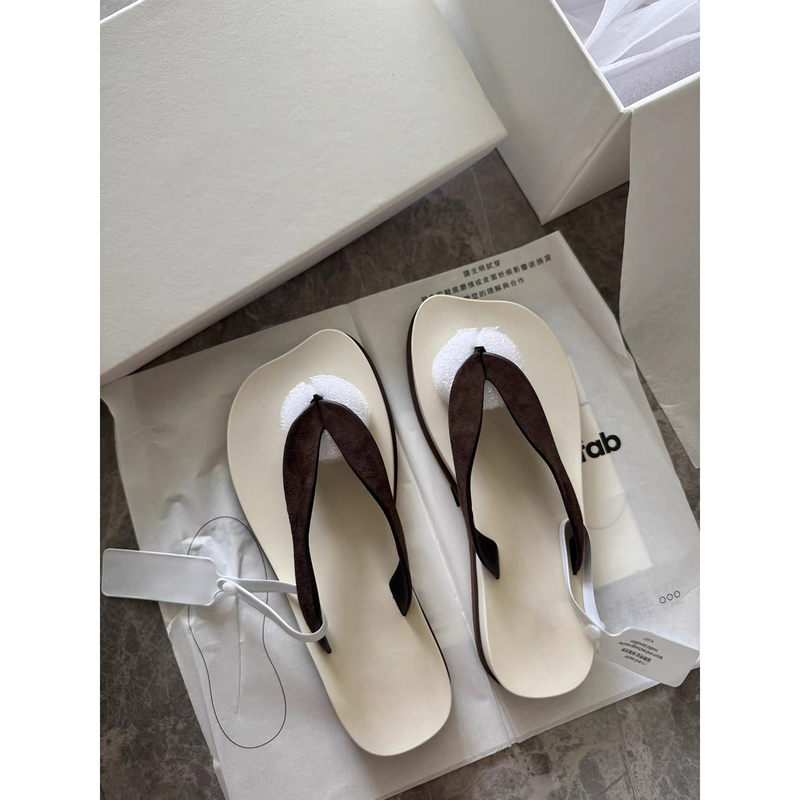 Couple's Sheepskin Flip-Flops, Men's Casual Versatile Non-Slip Vacation Outdoor Sandals, New Style Irregular-Shaped Thong Slippers for Women
