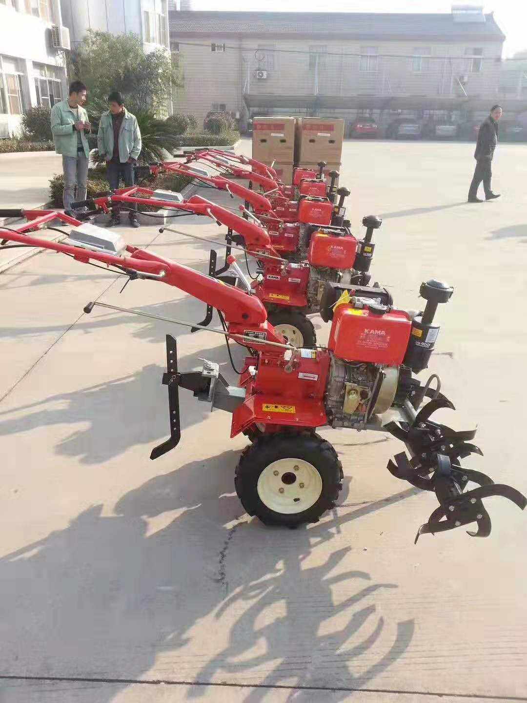 The 186 electric small cultivator is free of knives