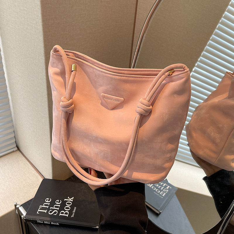 Amy Rabbit Women's Bag 2026 New Fashion Simple Design Solid Color Textured Casual Versatile Shoulder Crossbody Bag