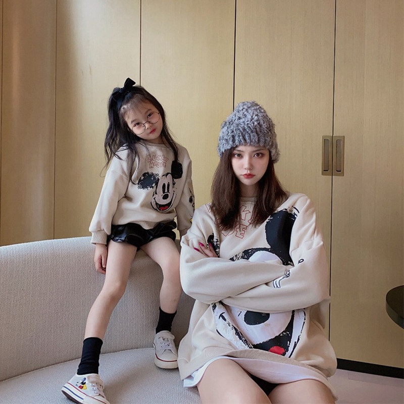 Parent-child clothes, a family of three fried street mother and daughter sweater baby 2022 new Western style autumn clothes mother and son plus velvet winter clothes