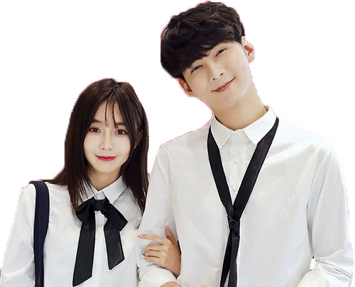 Шикарная свадебная регистрационная документ основан на парах, мужчинах и женщинах с длинными хлопковыми рубашками, снимает фото выпускных