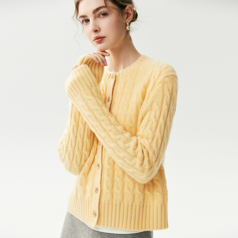 Cos Same Style Three-Strand Thickened Cashmere Cardigan for Women, Round Neck Knitted Cashmere Sweater, Loose Fit, Slimming, Autumn and Winter Style Cos Same Style Three-Strand Thickened Cashmere Cardigan for Women, Round Neck Knitted Cashmere Sweater, Loose Fit, Slimming, Autumn and Winter Style