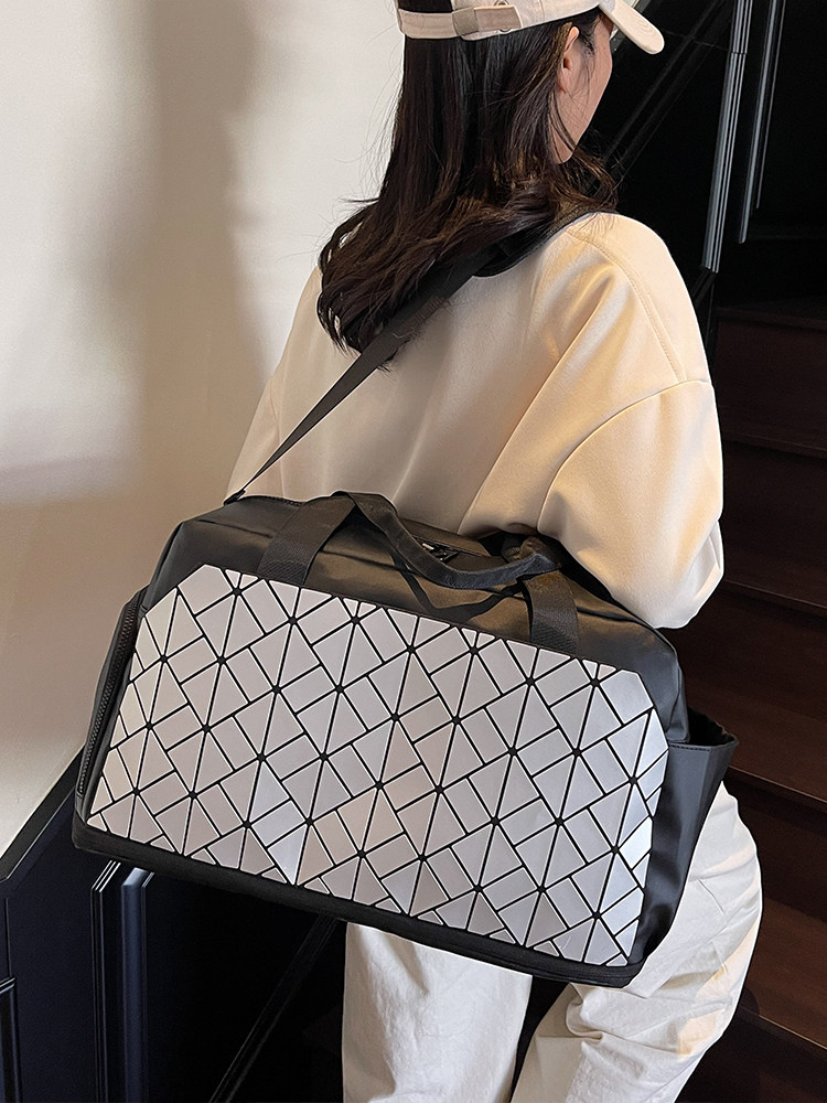 Travel Bag, Lightweight, Large-Capacity Luggage Bag, Travel Handbag, Short-Distance Travel Handbag, Luggage, Sports and Fitness Trend