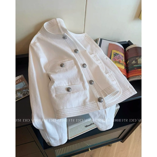 Демисезонная белая джинсовая куртка, Италия