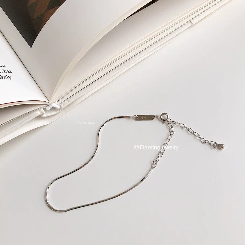 Hạm đội 925 sterling bạc đơn giản tính khí hoang dã thiết kế ngách tối giản dây chuyền xương rắn tối giản vòng chân nữ - Vòng chân