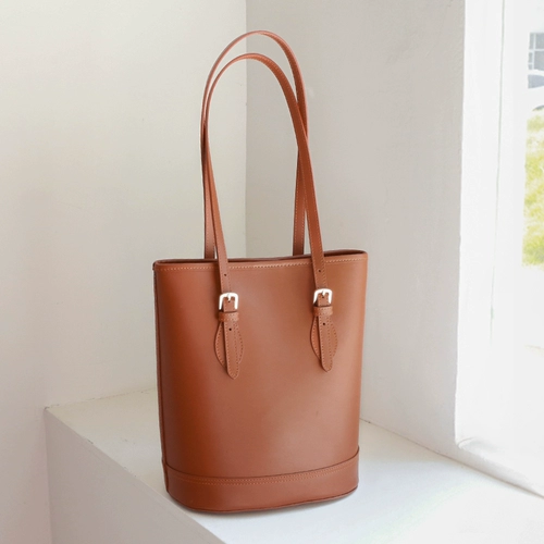 Сумка через плечо, модная оригинальная кожаная вместительная и большая сумка на одно плечо, коллекция 2022, из натуральной кожи, воловья кожа