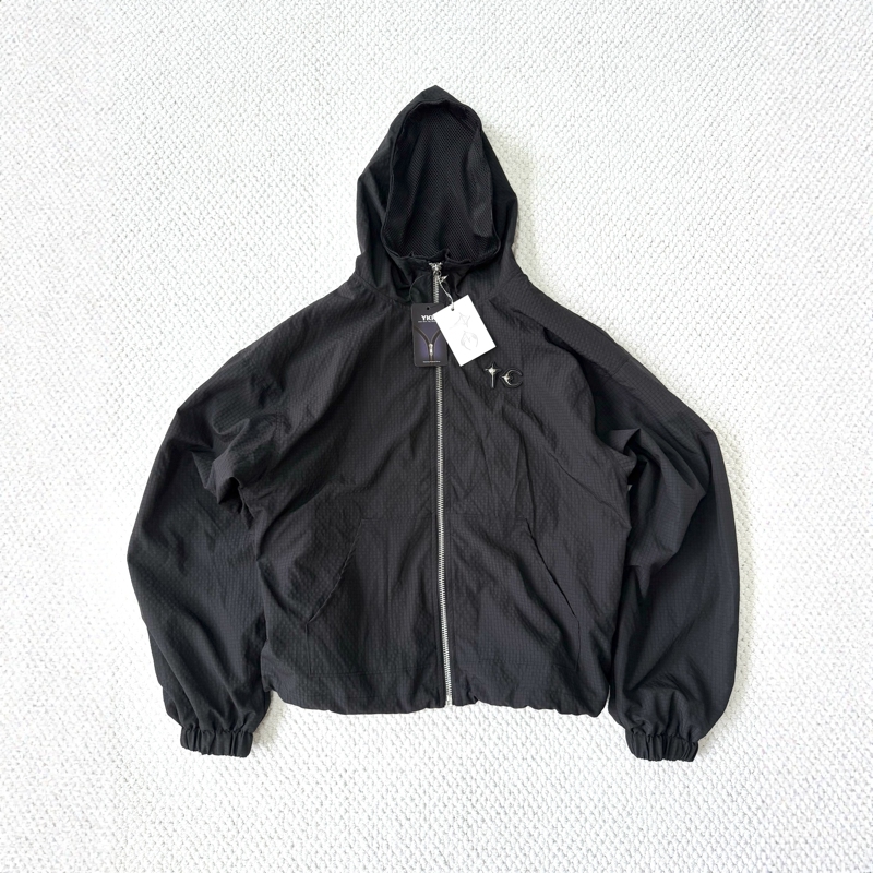 Thug Club 26Ss Detachable Face Mask Metal Star and Moon Logo Trendy Design Nylon Hooded Jacket Thug Club 26Ss Detachable Face Mask Metal Star and Moon Logo Trendy Design Nylon Hooded Jacket