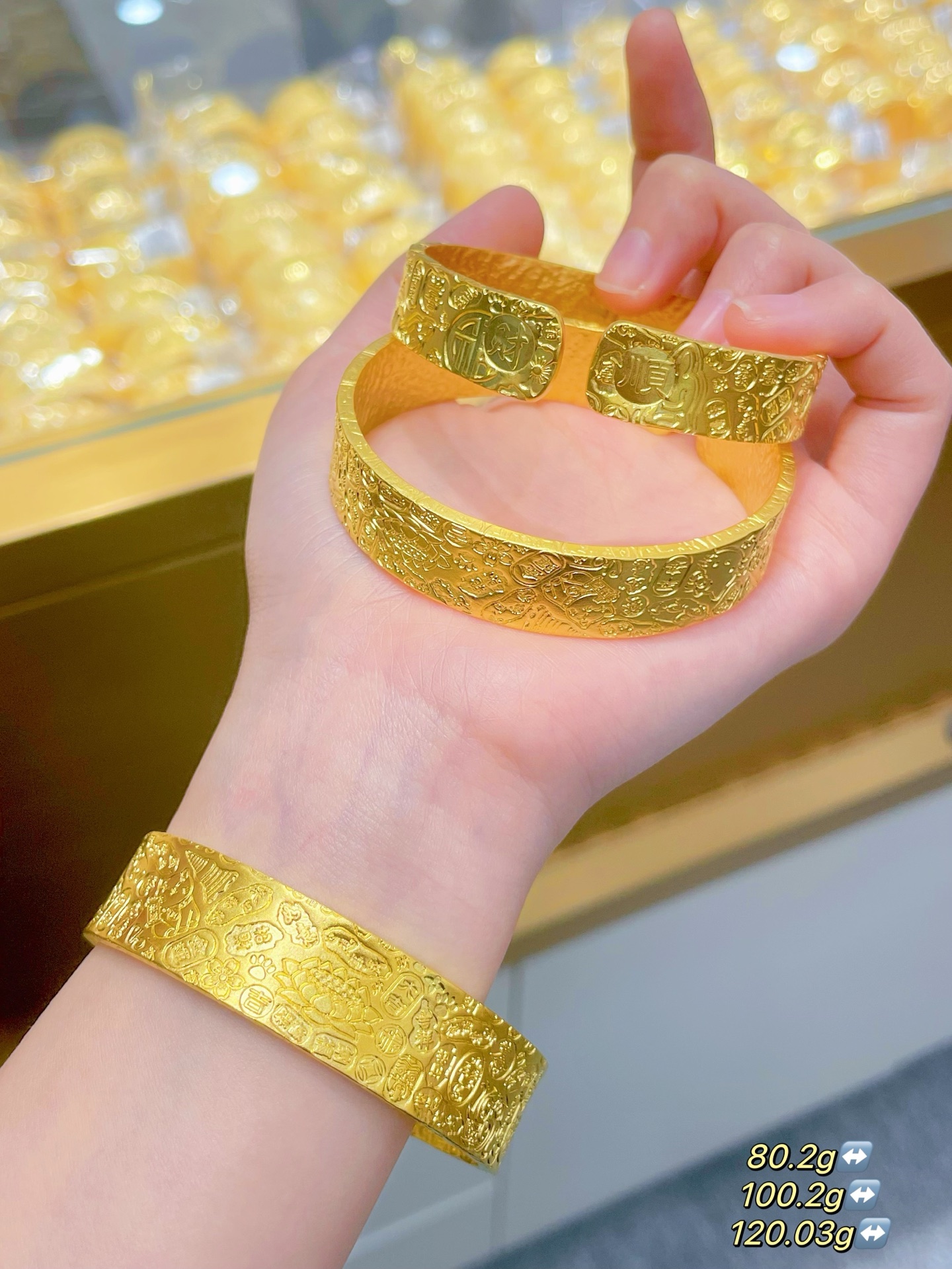 水贝足金999：一朵承载千年文化的莲花手镯