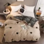 Một chiếc chăn bông B san hô đơn mảnh mùa đông dày sang trọng chăn nhung ấm sinh viên độc thân 	chăn phao everon	