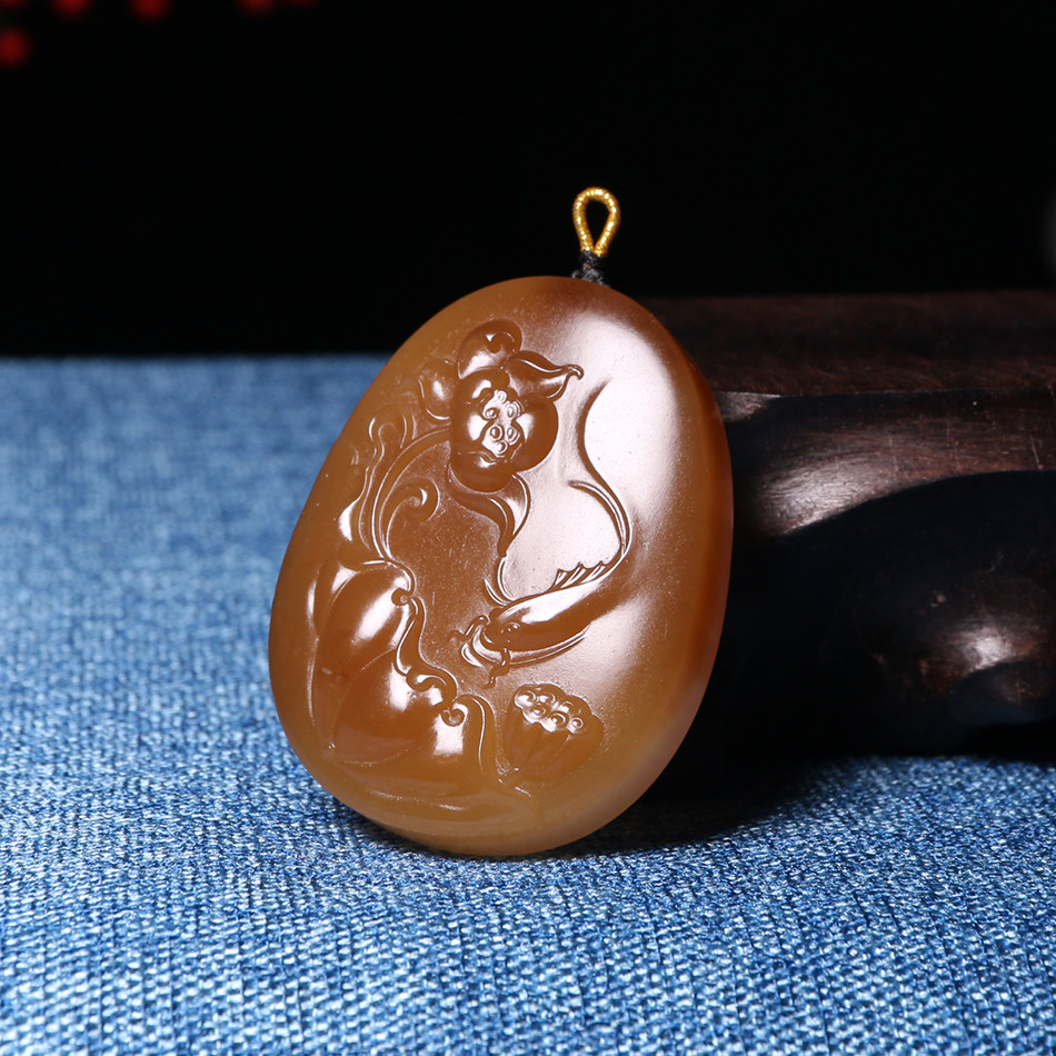 Xinjiang Hetian Jade Power School No 1 sugar white jade brand seed material mountain water