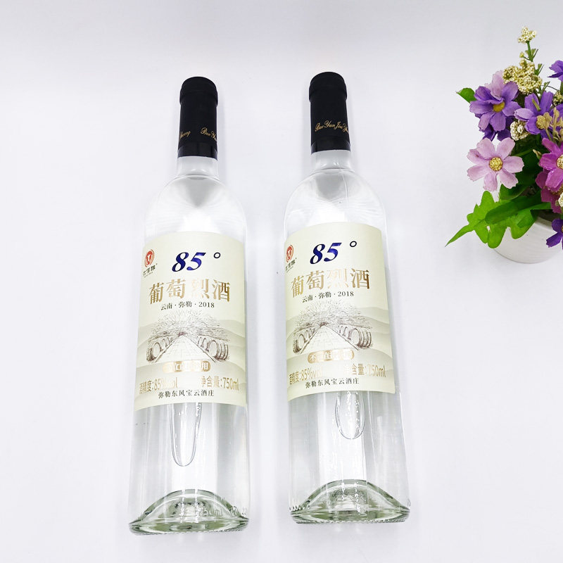 85度云南葡萄烈酒：宝云酒庄的醉美佳酿，一尝便知为何它成为特产