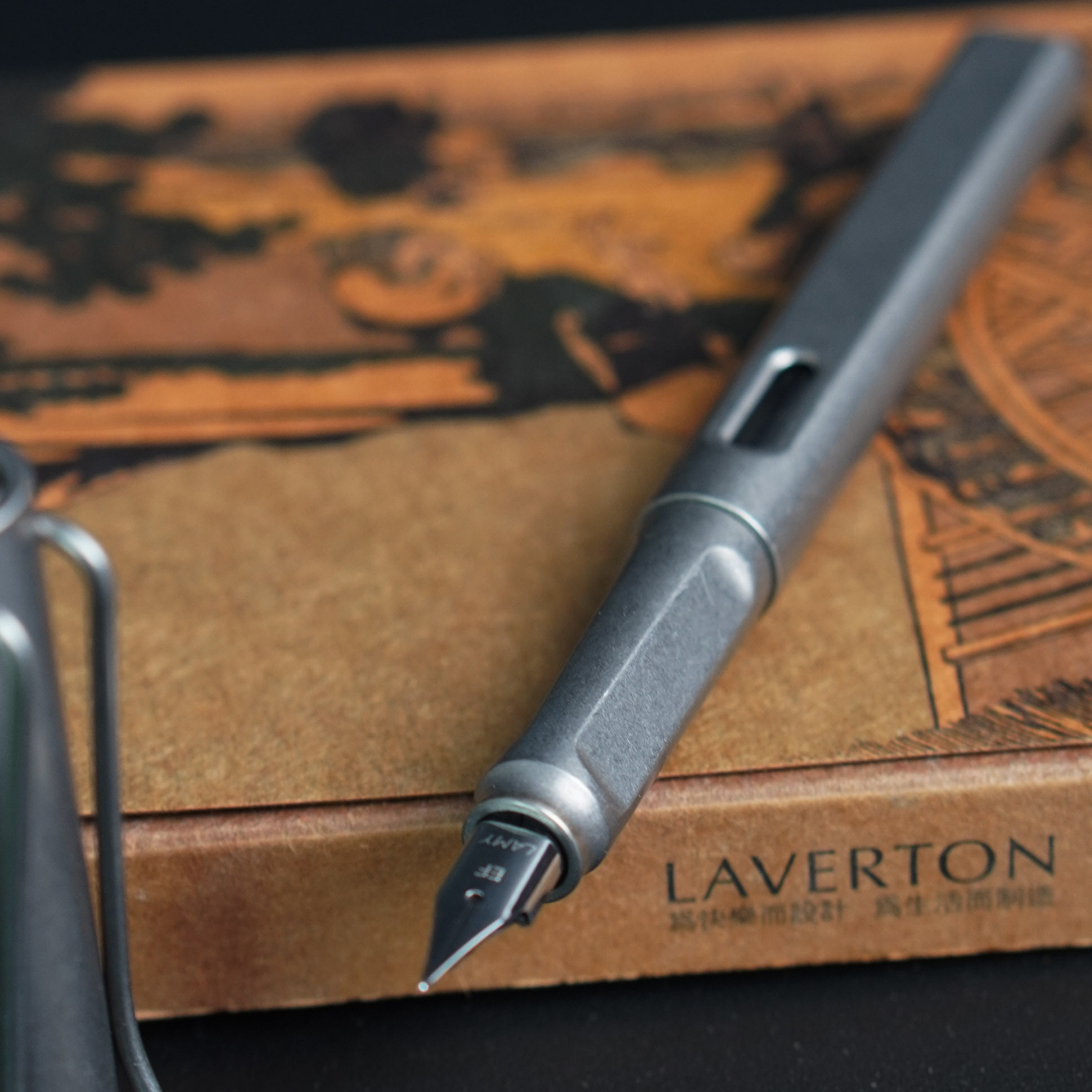 Titanium alloy Lingmei pen man high-end business machinery exquisite to boyfriend Japanese lamy gift retro