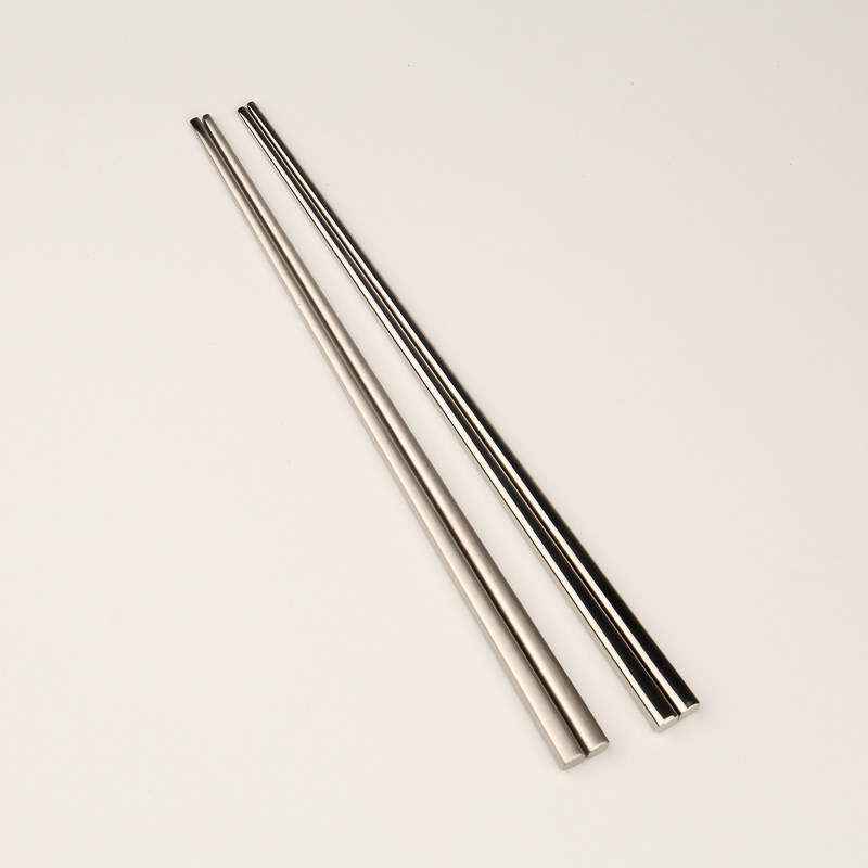Exquisite anti-scalding, non-slip, mildew-proof, mirror-surface glossy 304 stainless steel square hollow chopsticks for foreign trade exports