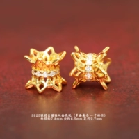 Двусторонний поднос для цветов из серебра 25# с позолотой и бриллиантами диаметром 7,8 мм.