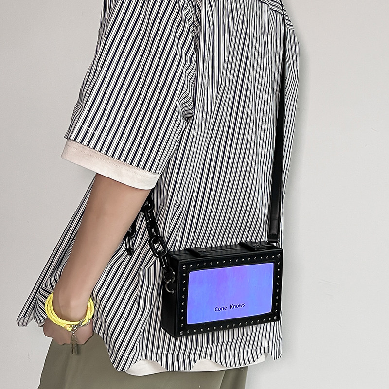 Skew Satchel Men's Chains Damp Bag Individuality Men's Bag Box Bag small crowd-card Single shoulder bag student Little satchel-Taobao