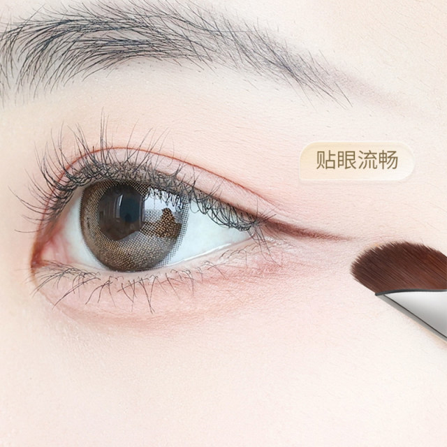 Scythe Eyeliner Brush Eyeshadow Blade Brush Detail Brush Angled Brow Brush eyelid down to Silkworm Nose Shadow Contour Brush ແປງແຕ່ງຫນ້າ