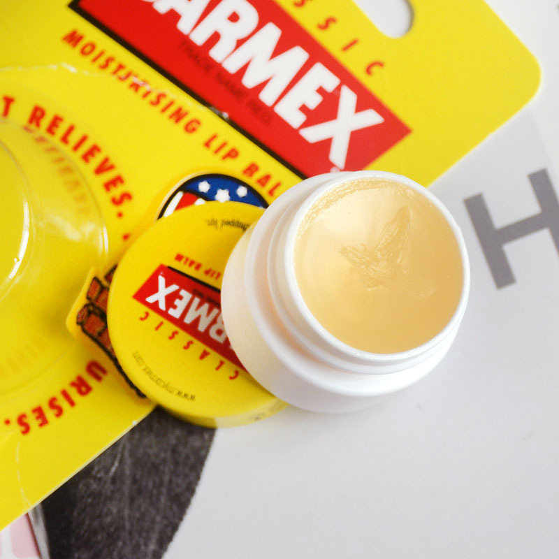 American Carmex Small Honey-Moisturizing Lip Balm moisturizing nourishing lip Lip Care Pregnant pregnant woman Available with child anti-crack