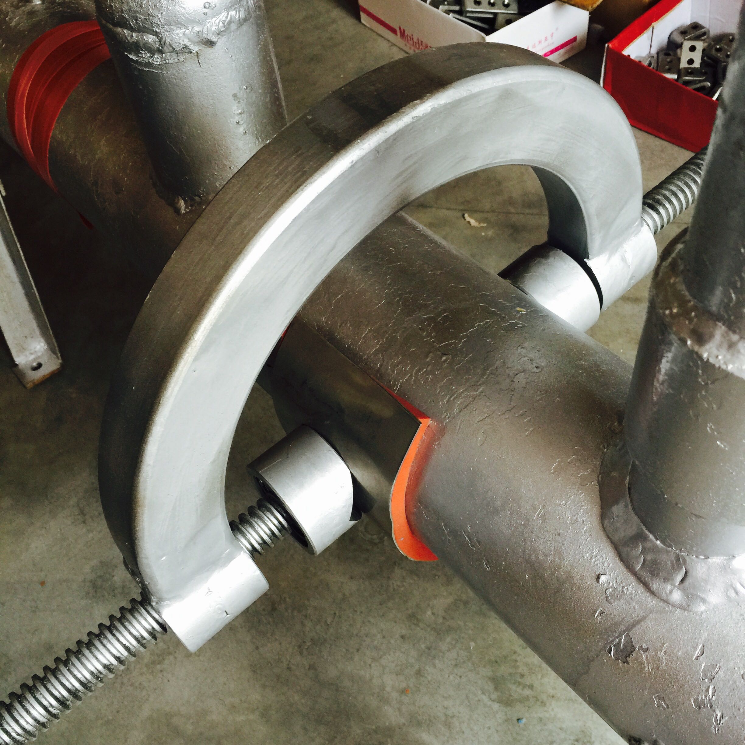 With pressure plugging tool with pressure plugging welding pliers plugging device