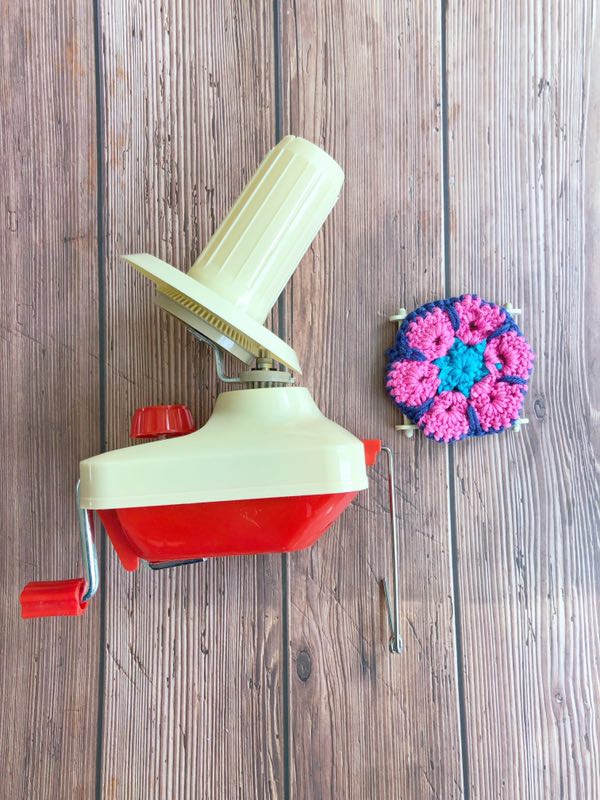 Manual small household winding plastic rocker Winding machine Winding machine Winding device Convenient and fast hoarding device