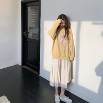 Autumn winter winter 2021 new womens French retro Net red age-reducing clothes two-piece suit