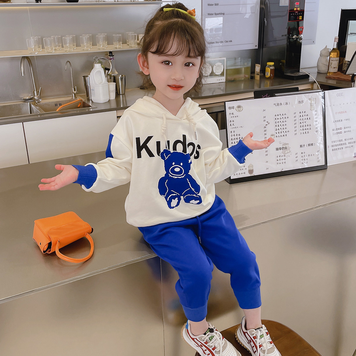 Girl Fried Street Suit 2022 Spring Dress New Han Pint Children Foreign Pants Thick Cotton T Female Baby Spring Autumn Two Sets
