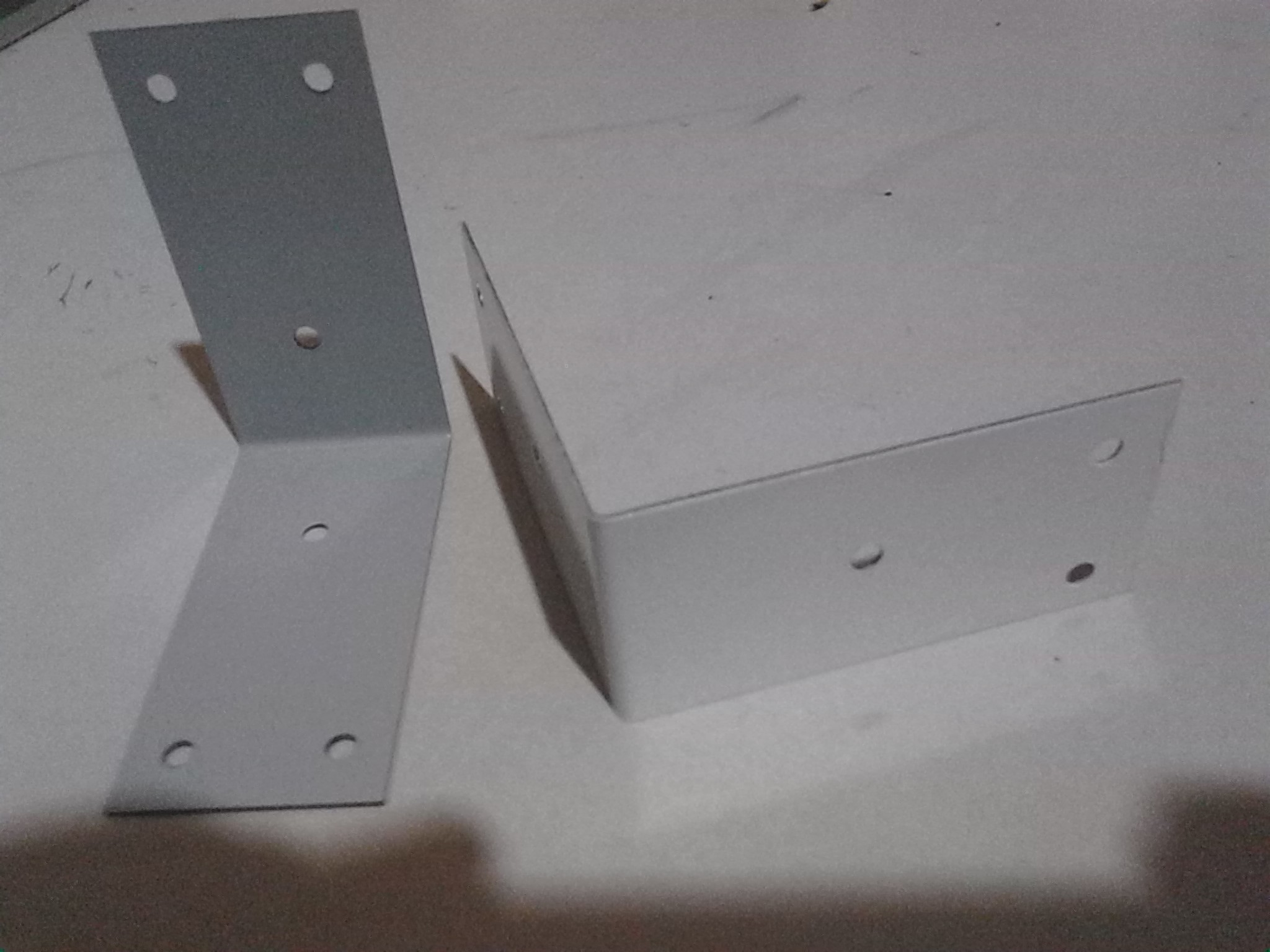 Wooden box corner guard Export packing box Right angle corner guard Right angle corner code painted iron