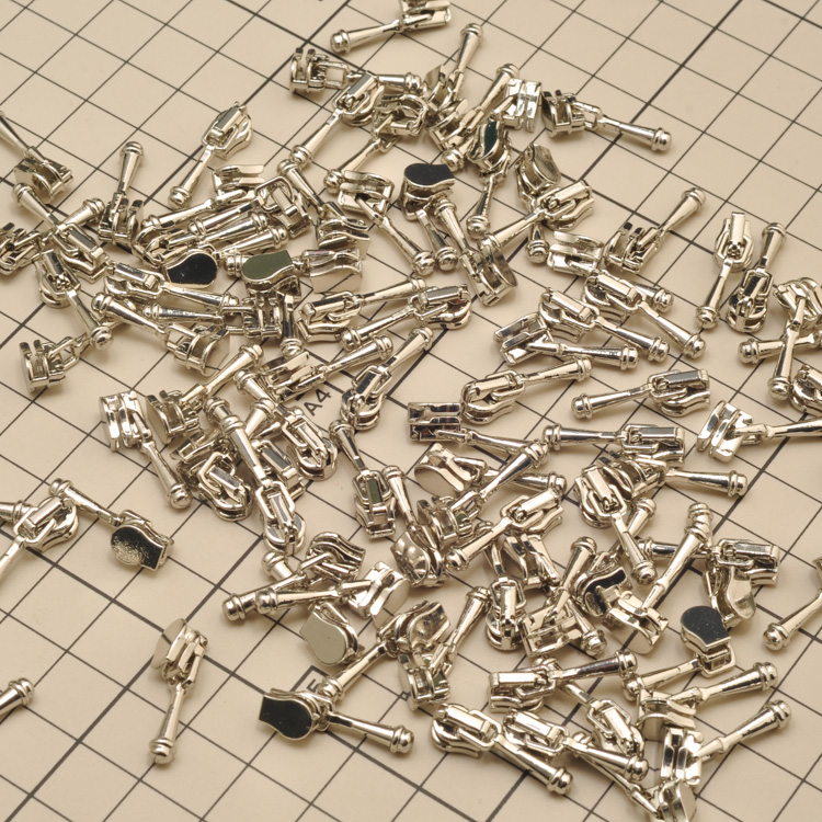 Handmade DIY soldier man's coat metal pull chain head 0 number of clothes pull lock metal opening pull chain pull head