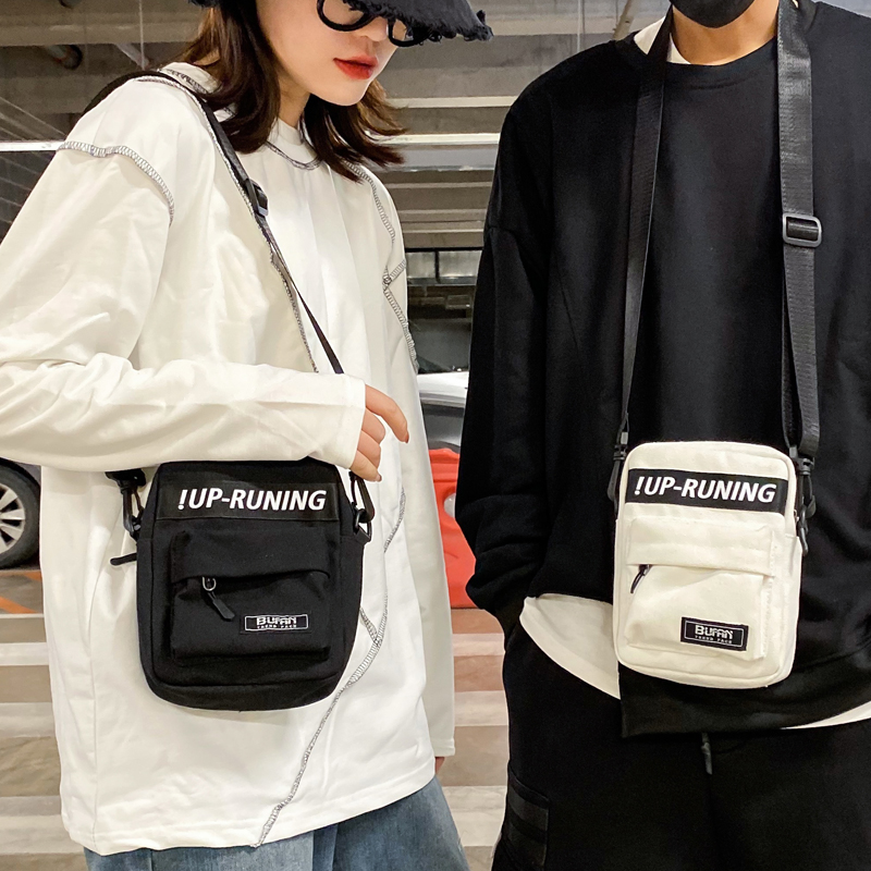 Small bag dark black lovers' sports bag 2020 new day series 100 hitchhiking hip-hop satchel men's boomer card