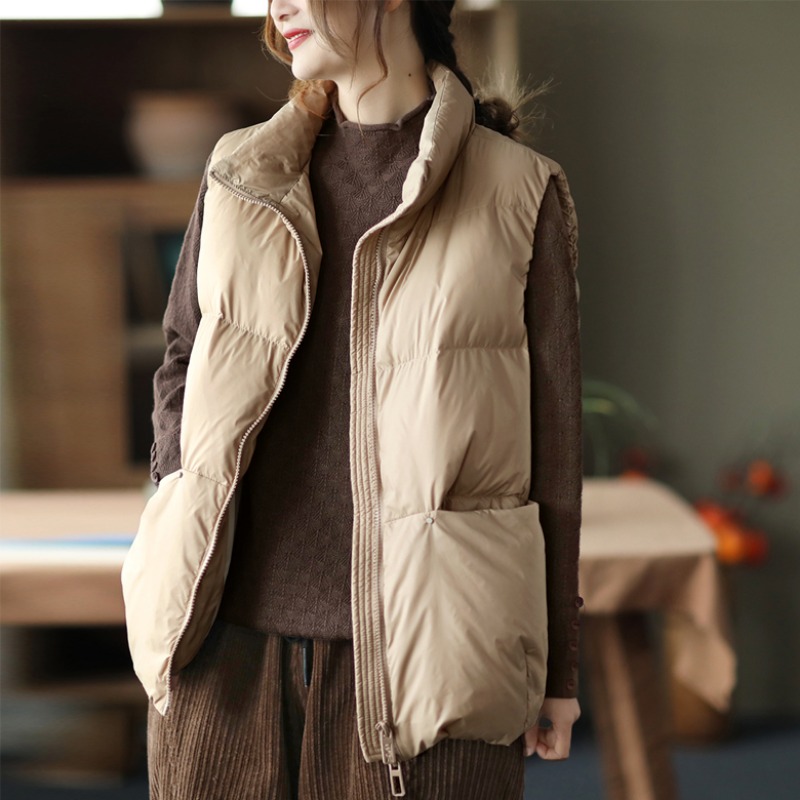Down vest women's short style 2021 autumn and winter new Korean version loose small stand-up collar vest vest light jacket