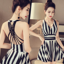 New black and white stripes thin belly sexy Korean ins Wind hot spring conjoined conservative skirt swimsuit women