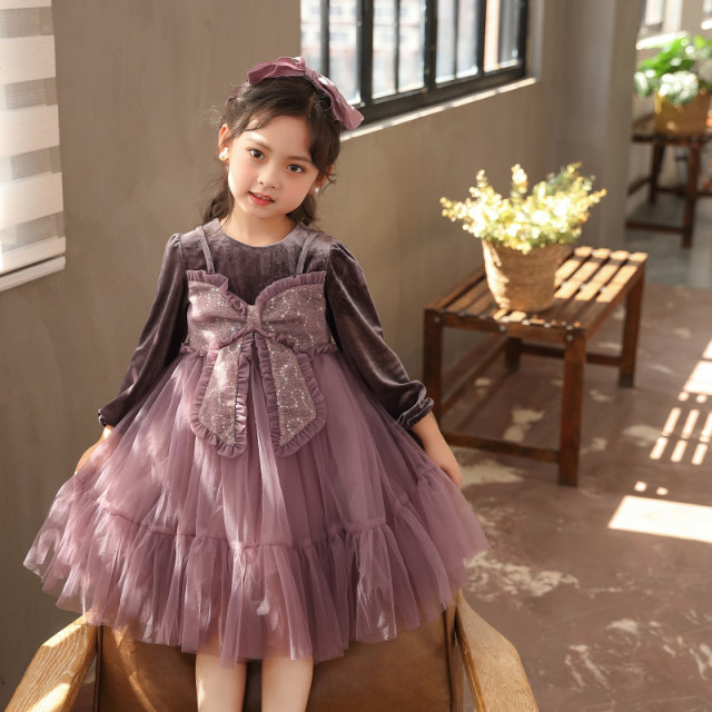 Girls' golden velvet skirt little girl foreign style 2022 autumn new middle and big children's bowknot sequin retro dress