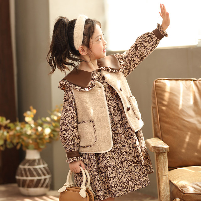 Girls' lamb wool coat dress suit 2022 autumn and winter models big children's wool vest long-sleeved floral two-piece set