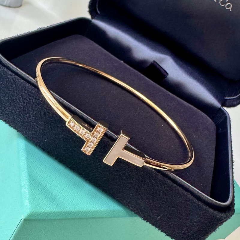 Tiffany & Co. Tiffany t Series Double t Half Diamond Half Mother-Of-Pearl Bracelet for Women 18K Rose Gold