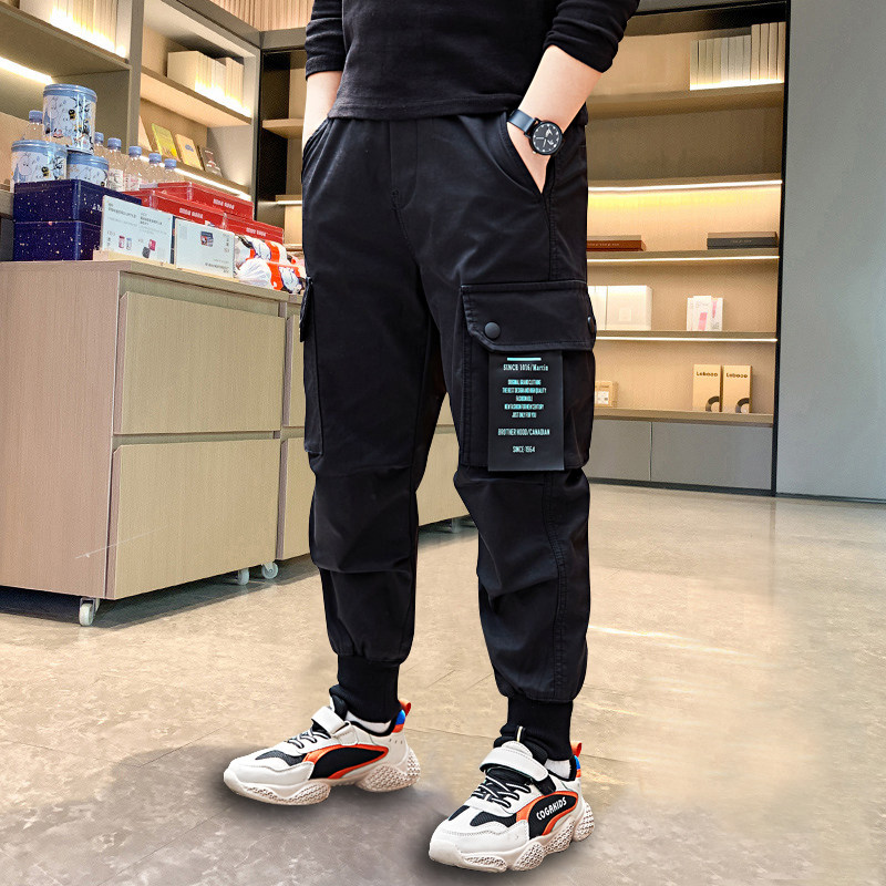 Boys' pants Spring and Autumn 2021 New Autumn Foreign Children's Cargo Pants in the big boy loose casual pants tide